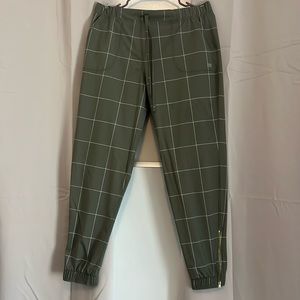 Albion Camo Green Window Pane Jetsetters